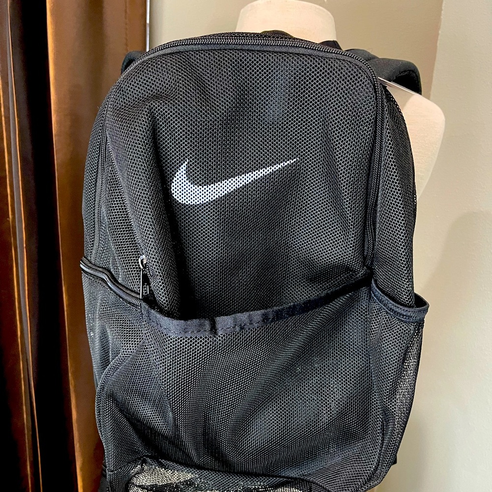 Nike Brasilia Mesh 9.0 Training Backpack